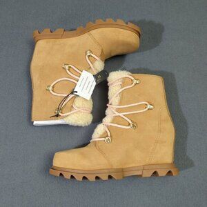 Sorel Booties Women's 7 Tawny Buff Gum 2 Joan of Arctic Wedge III Lace Cozy NWT